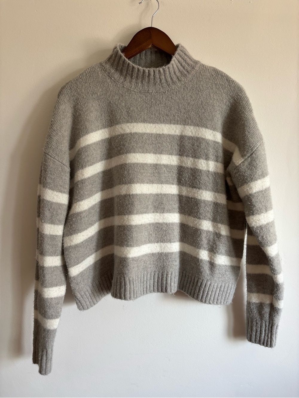 Jessica Simpson grey and white Striped Mock Neck Sweater